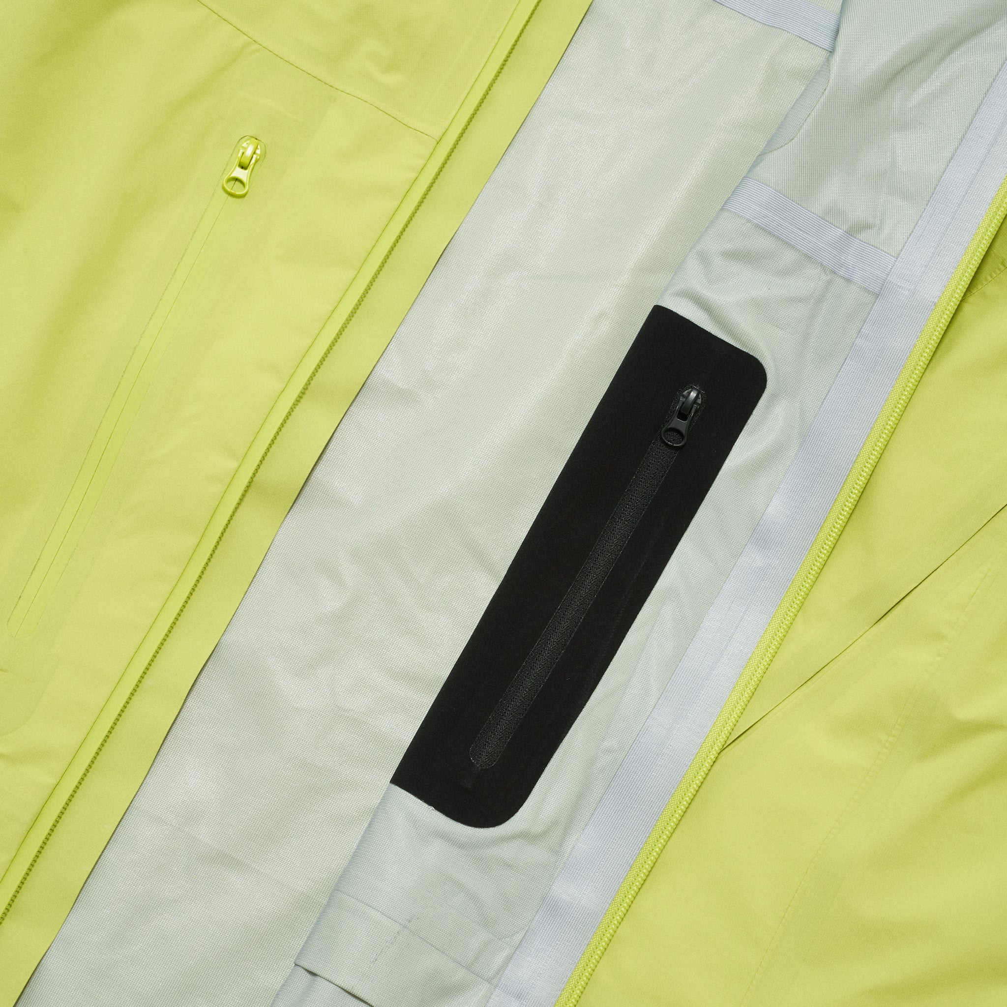 Kansū Shell Jacket